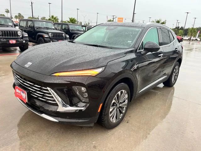 Used 2024 Black Buick Preferred image 3