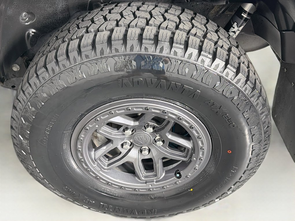 Used 2020  Jeep Rubicon image 31