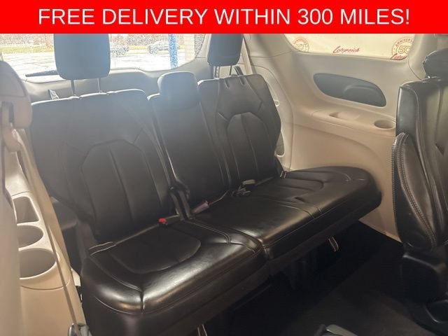 2024 Chrysler Pacifica Touring L - Photo 32