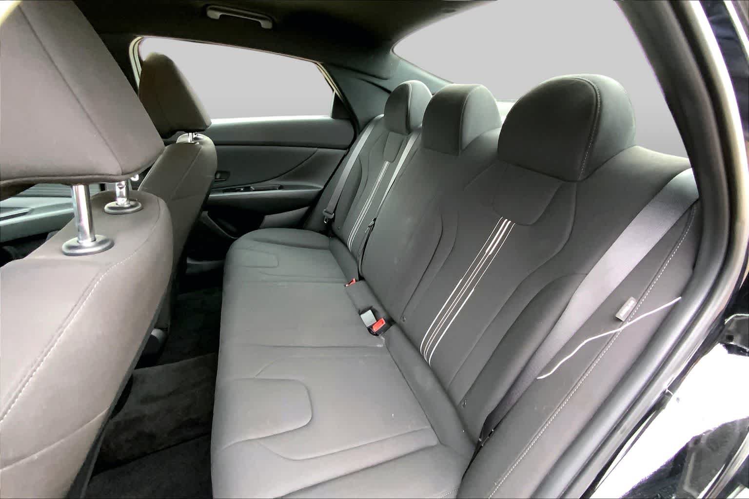 Used 2025 Abyss Black Hyundai SEL Sport image 20