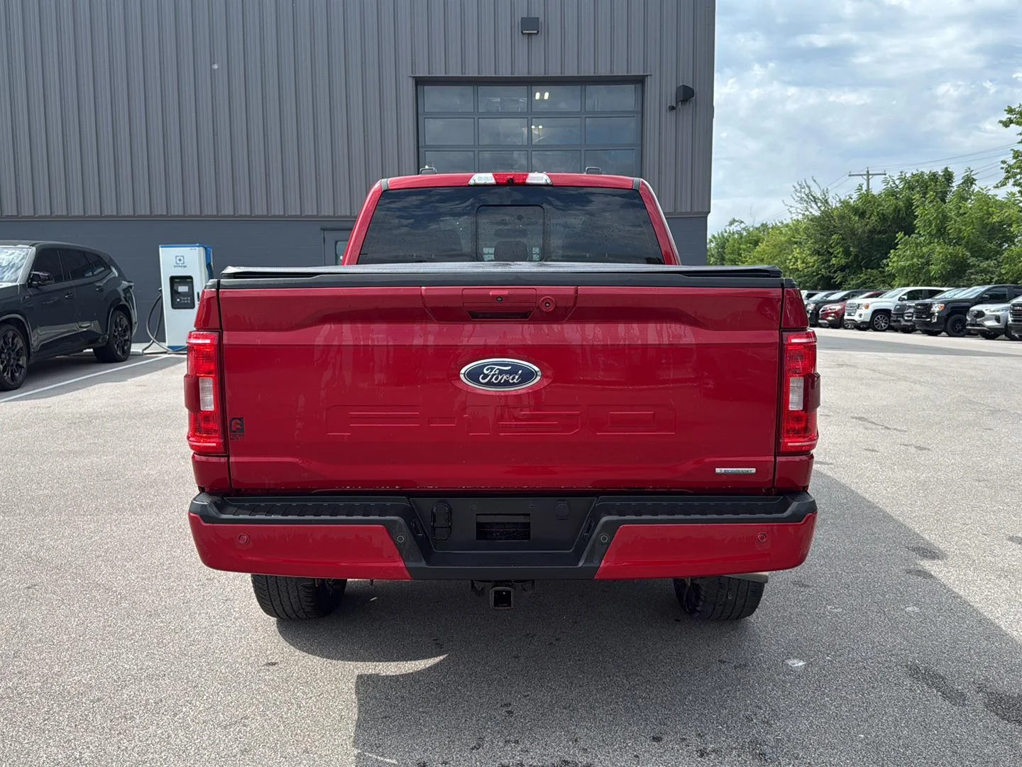 Used 2022 Rapid Red Metallic Tinted Clearcoat Ford XLT image 4