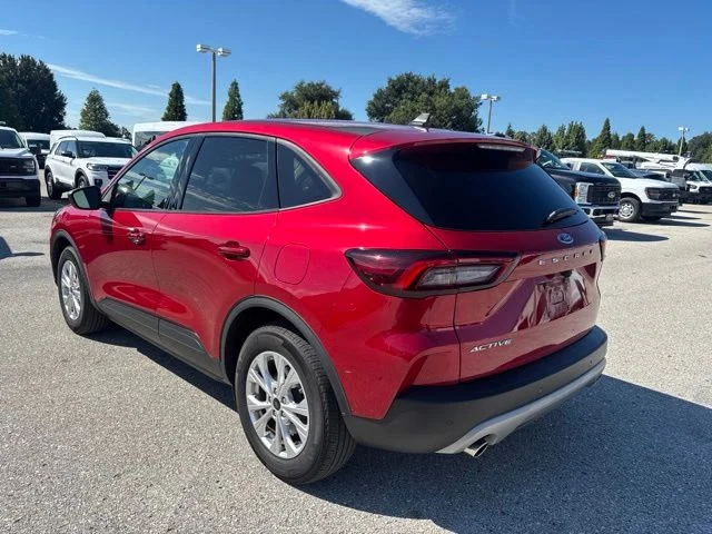 Used 2025 Red Ford Active image 7