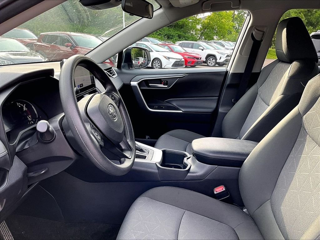 Used 2025 White Toyota XLE image 4