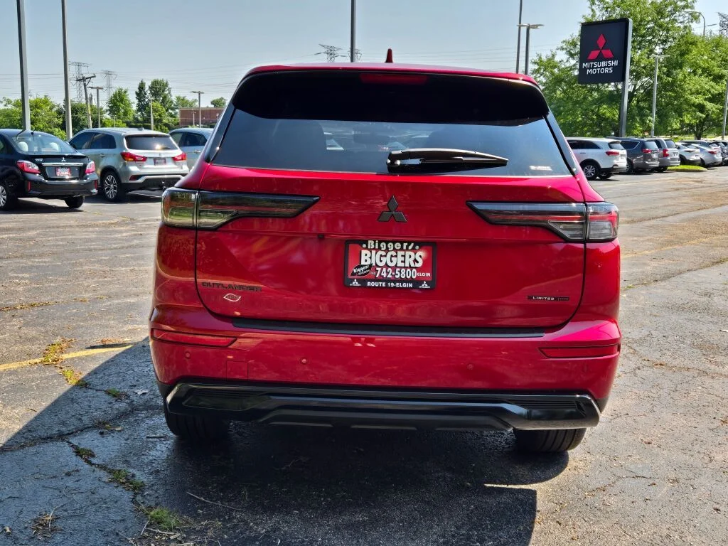 New 2026 Red Mitsubishi LE image 11