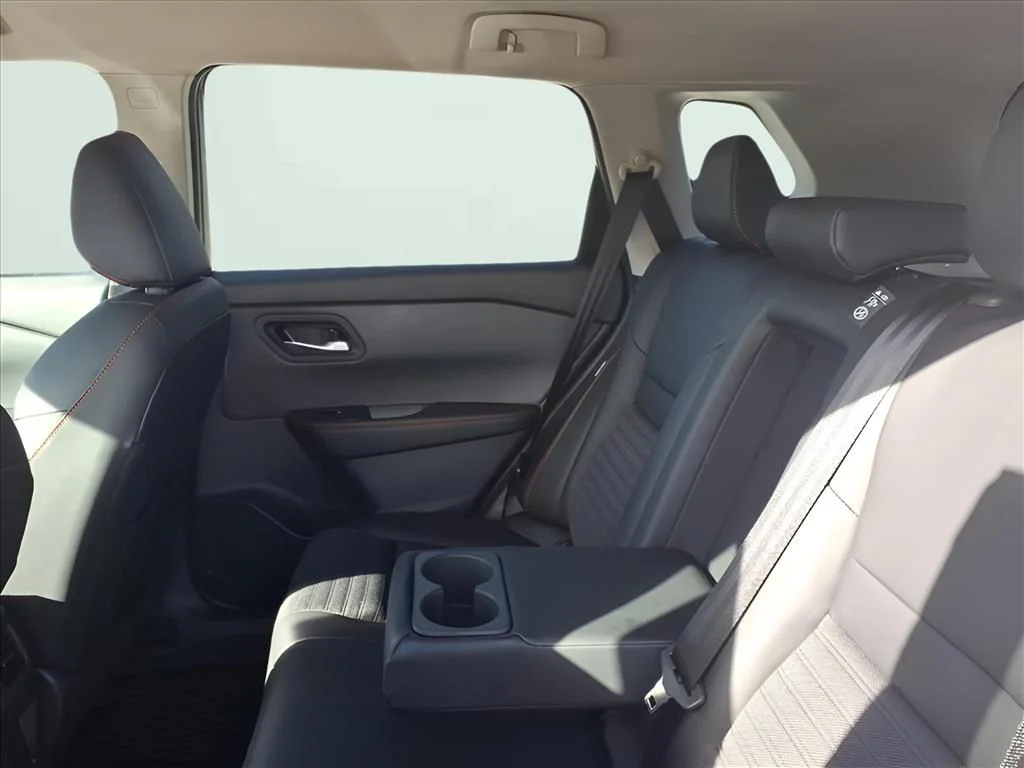 2026 Nissan Rogue Rock Creek - Photo 8