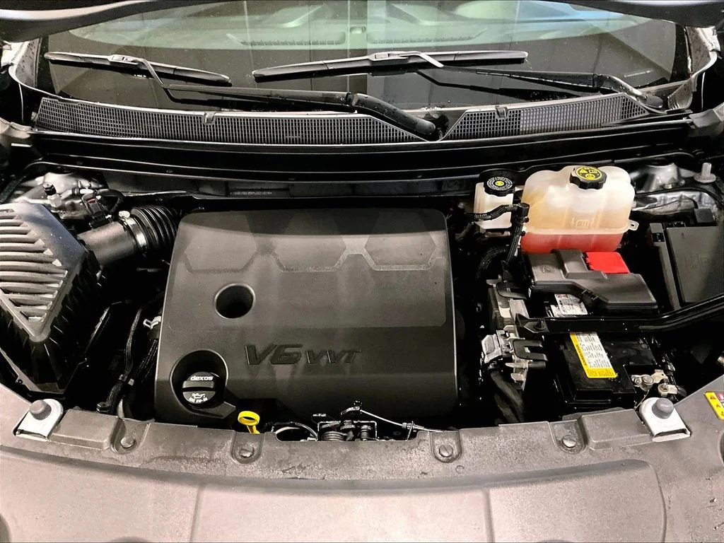 Used 2023 Gray Chevrolet LT image 31