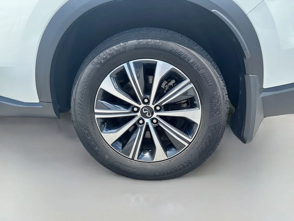Used 2024 Glacier White INFINITI PURE image 12