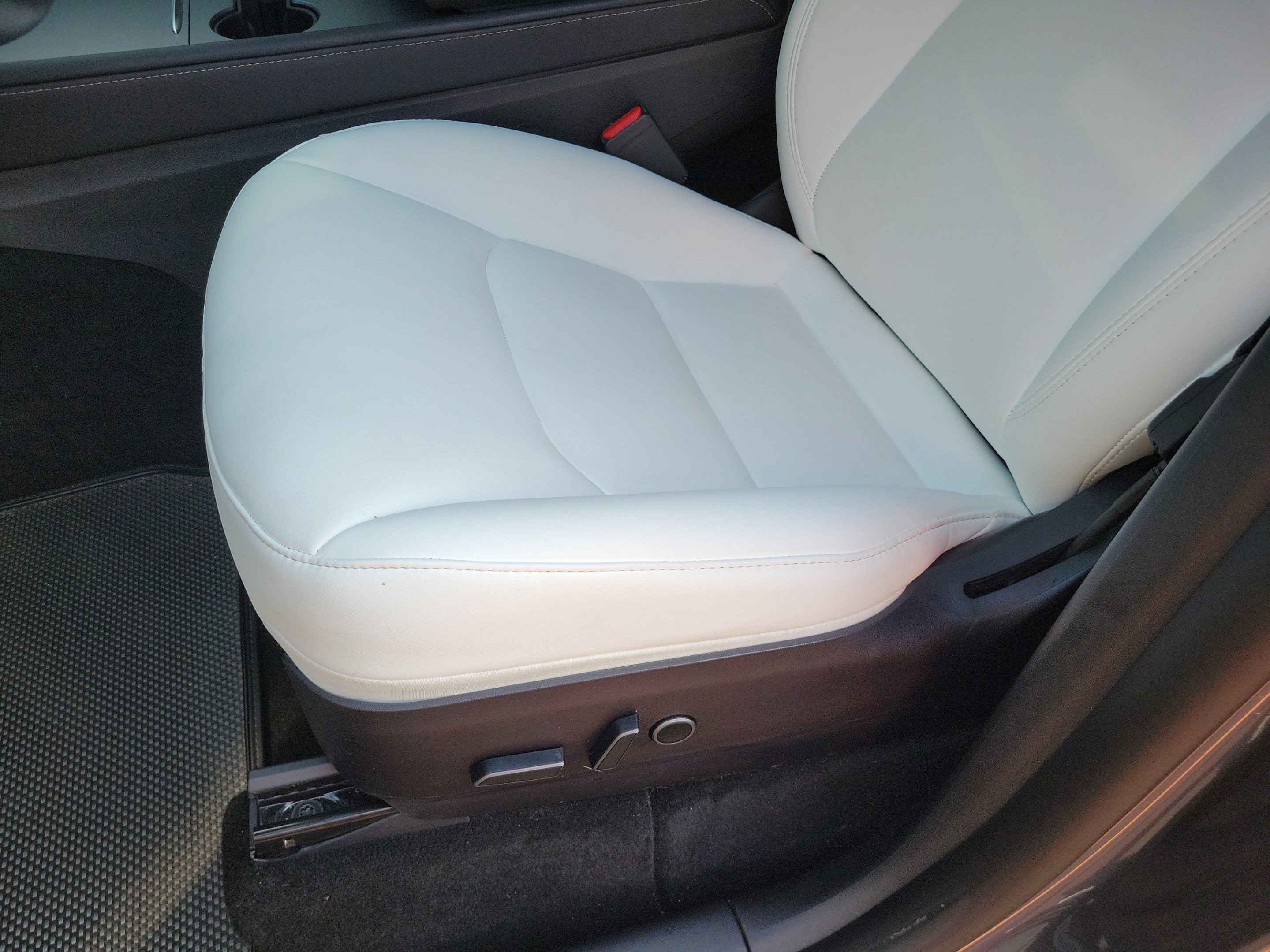 Used 2022 Gray Tesla Performance image 10