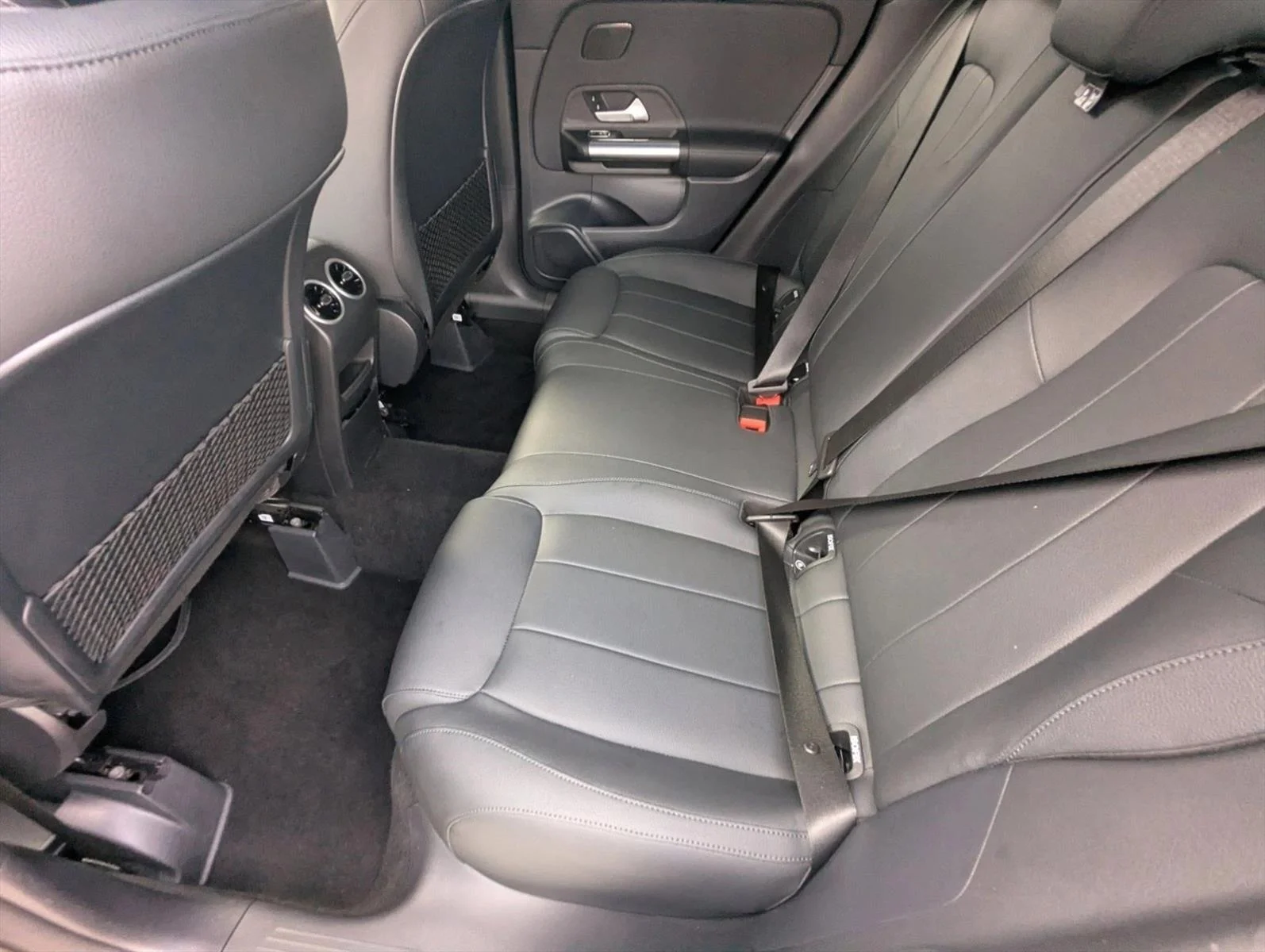 Used 2026 Night Black Mercedes-Benz GLA 250 image 19
