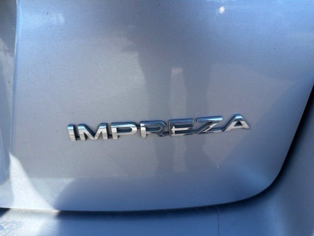 Used 2019 Ice Silver Metallic Subaru Premium image 8
