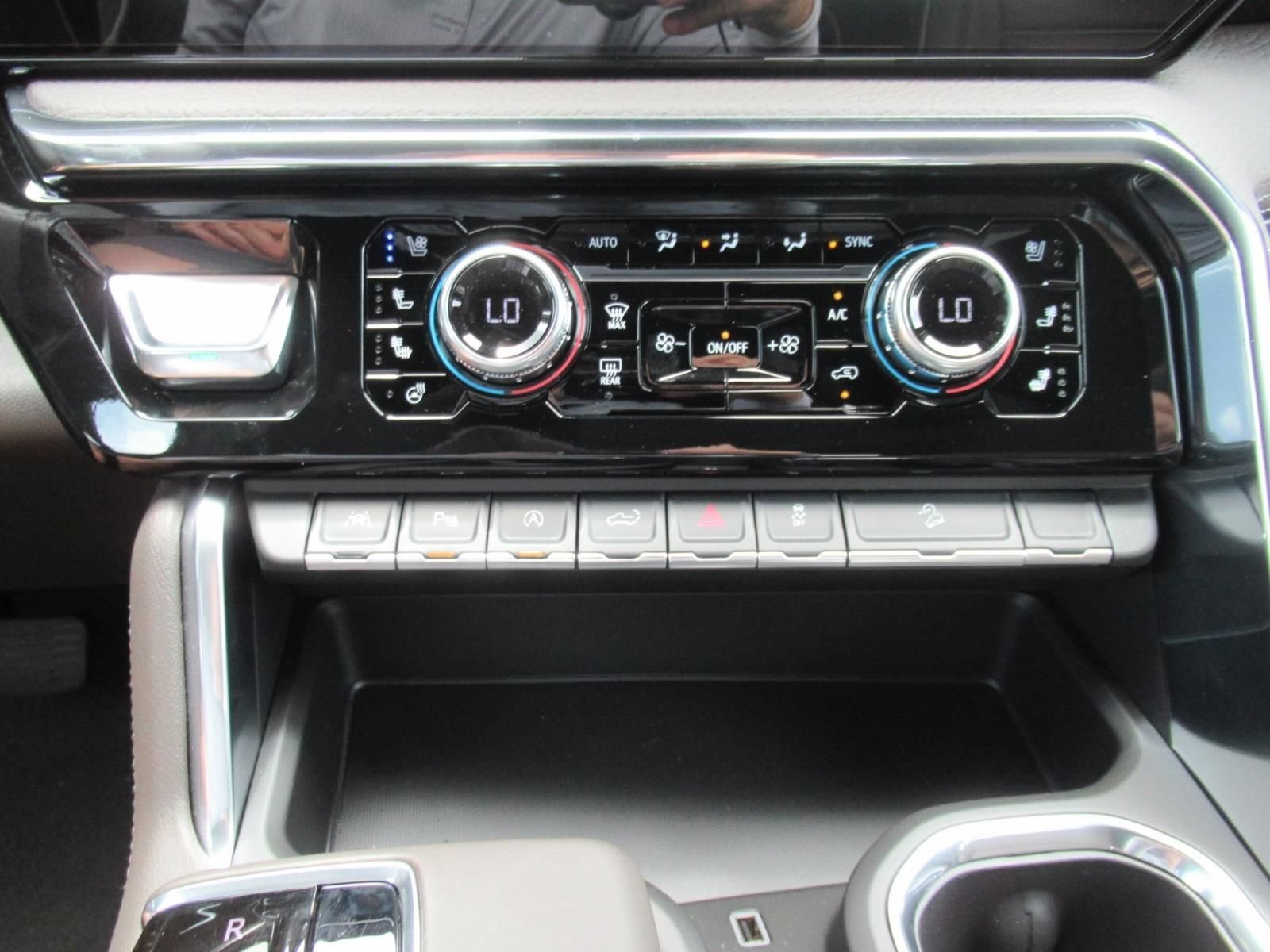 New 2026 Glacier White Tricoat GMC Denali image 29