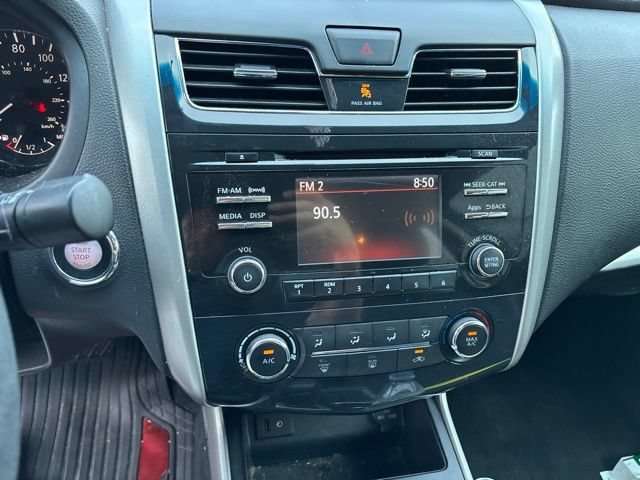 Used 2015 Super Black Nissan 2.5 S image 19