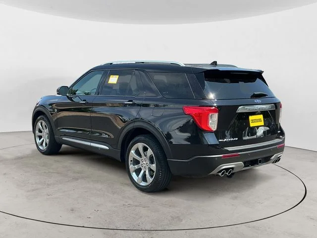 Used 2020 Black Metallic Ford Platinum image 7