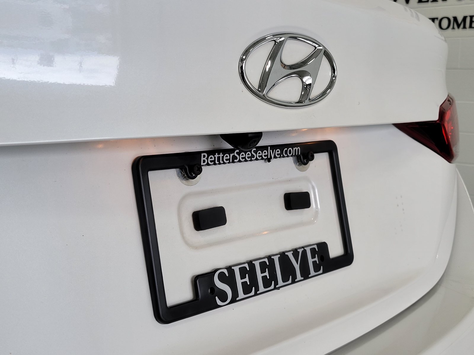 Used 2022 White Hyundai Limited image 31