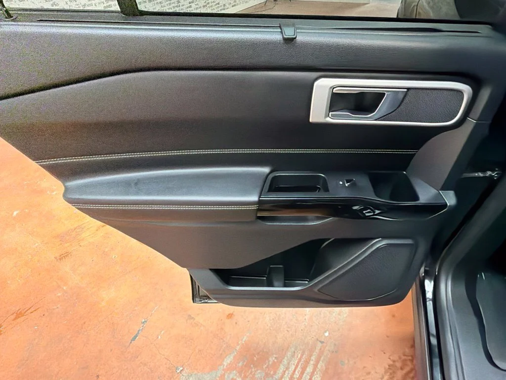Used 2022 Black Metallic Ford ST image 17