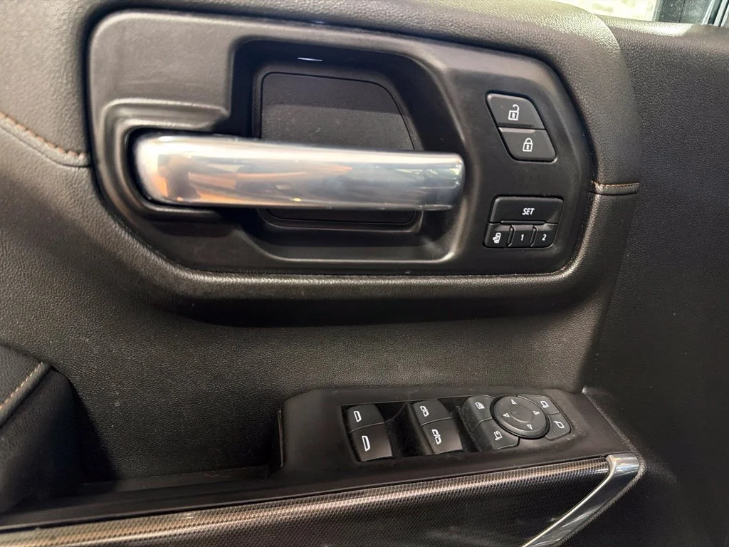 Used 2021 Dark Sky Metallic GMC AT4 image 16
