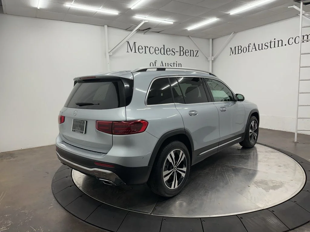 Used 2026 Silver Mercedes-Benz GLB 250 image 7