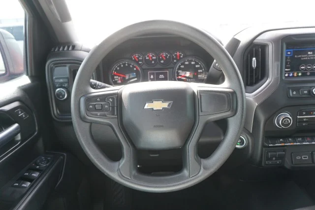 Used 2024  Chevrolet Custom image 21