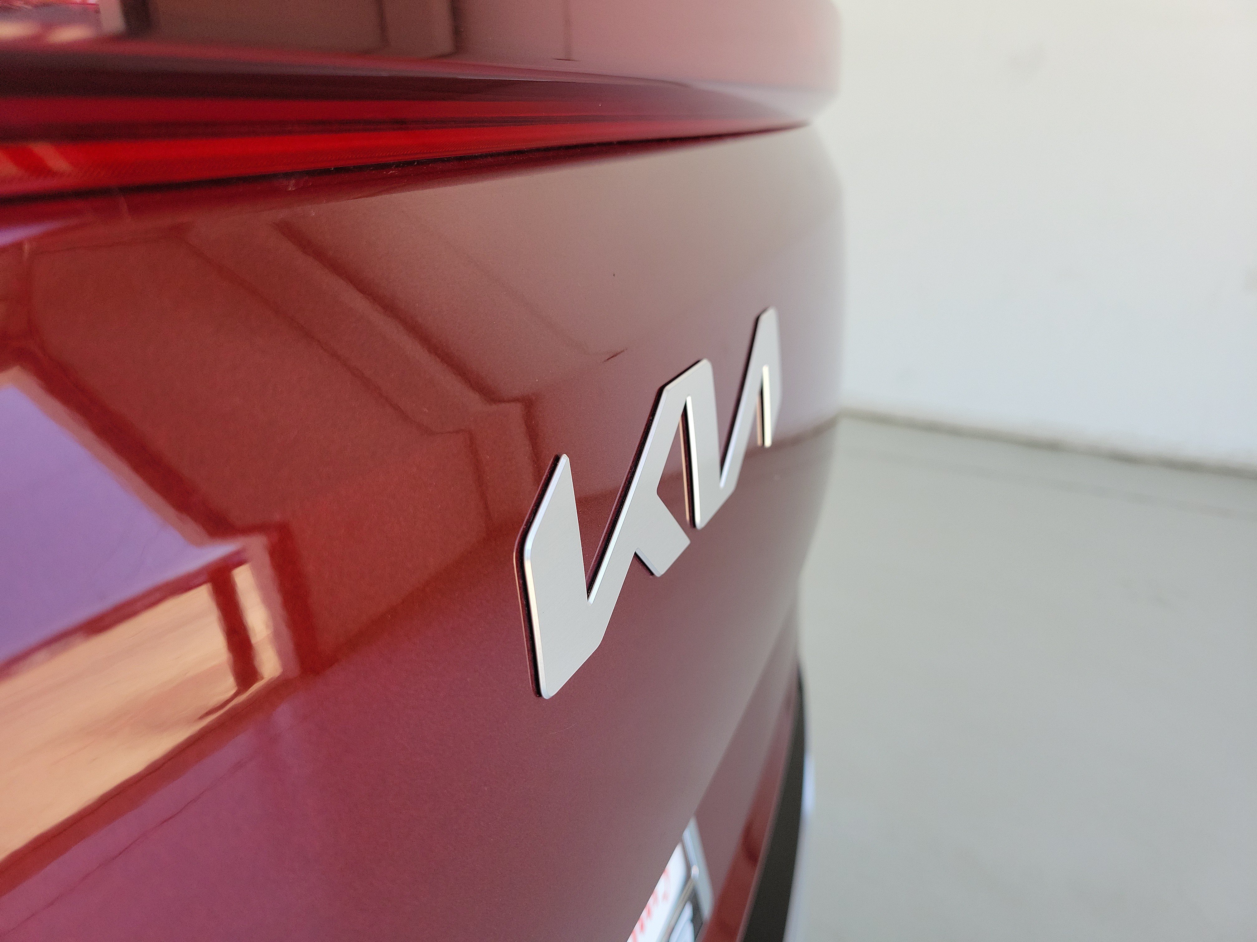 Used 2025 Flare Red Kia LXS image 9
