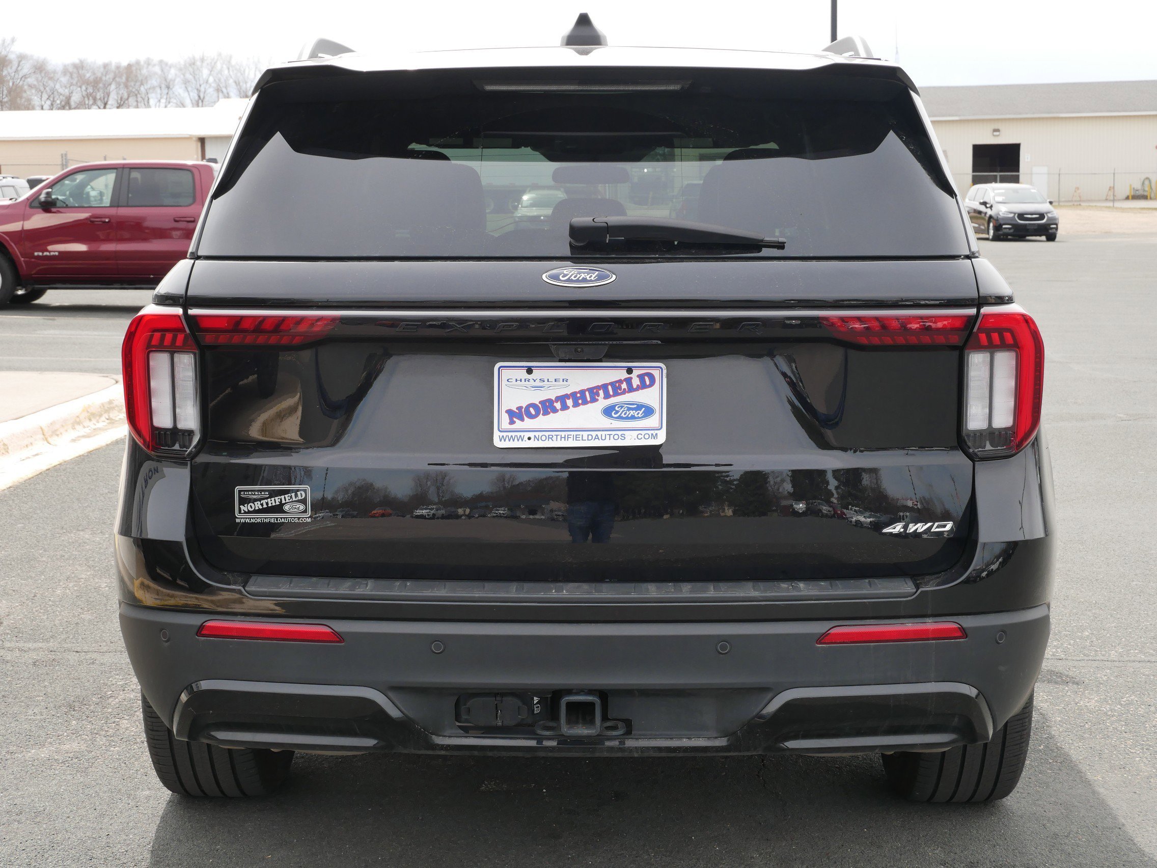 View vehicle photo 7