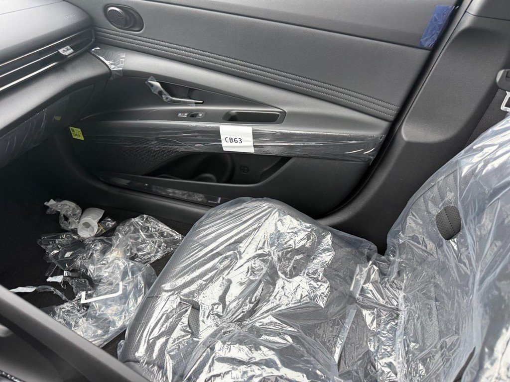 Used 2026 Black Hyundai SEL Sport image 15
