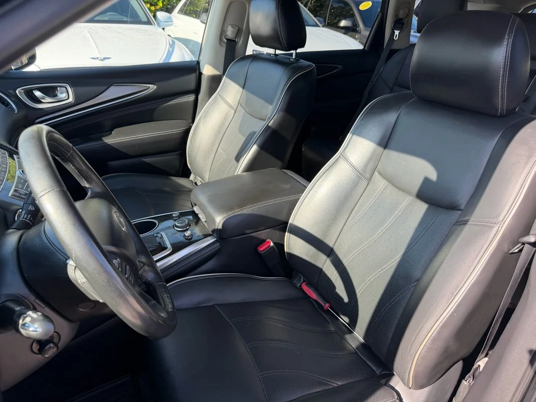 Used 2019  INFINITI LUXE image 21