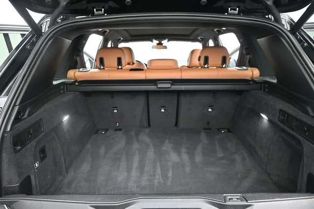 Used 2023 Black BMW xDrive40i image 19