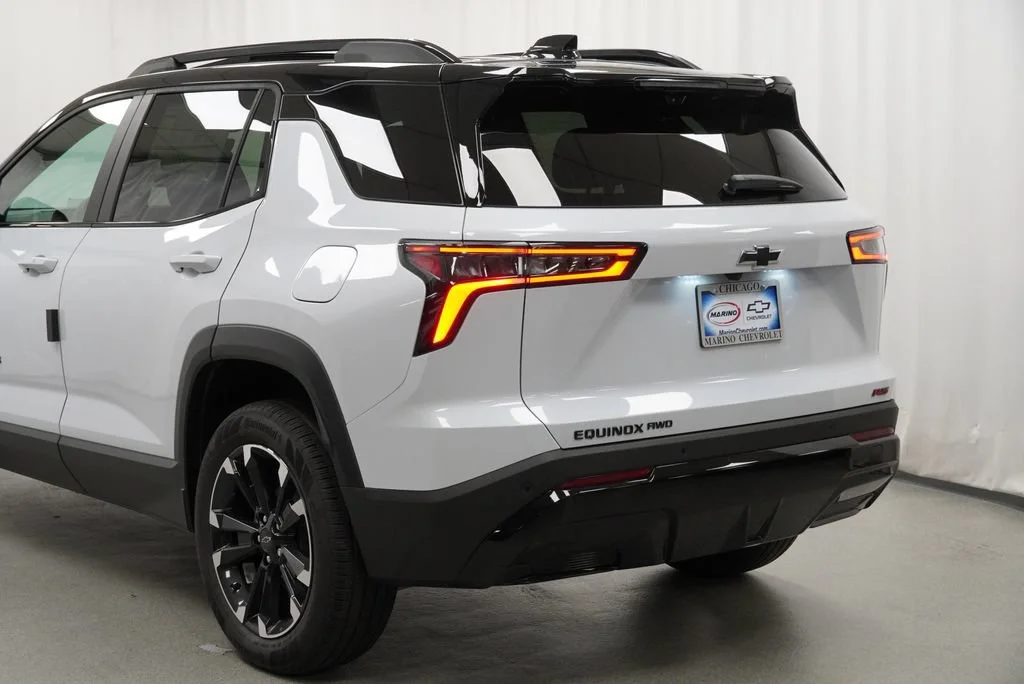 New 2027 Polar White Tricoat Chevrolet RS image 39