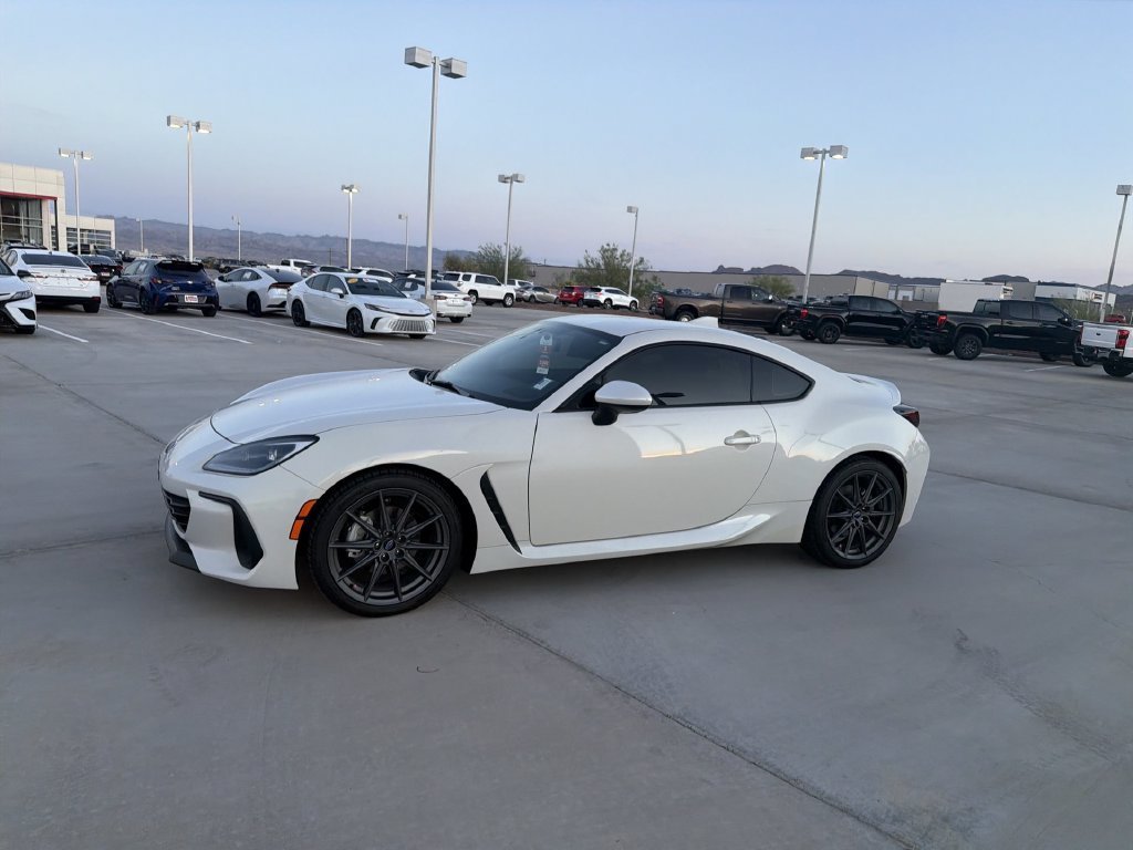 Used 2022 White Subaru Limited image 8