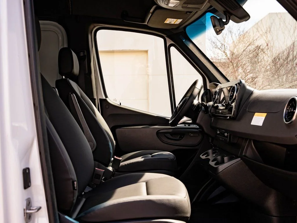 New 2026 Arctic White Mercedes-Benz Cargo 144 WB image 25