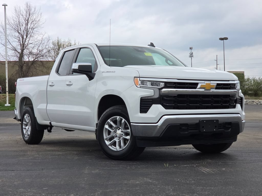 Used 2023 Summit White Chevrolet LT image 2