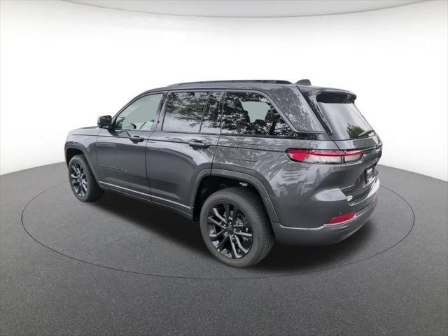 New 2026 Baltic Gray Metallic Clear-Coat Exterior Paint Jeep Limited image 12