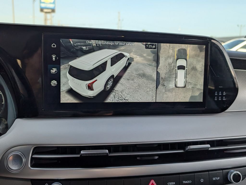 Used 2023 Black Hyundai SEL image 9