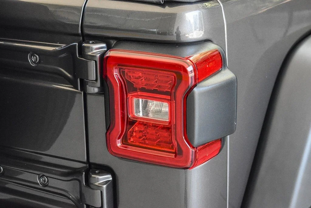 New 2025 Granite Crystal Metallic Clearcoat Jeep Sport S 4xe image 7