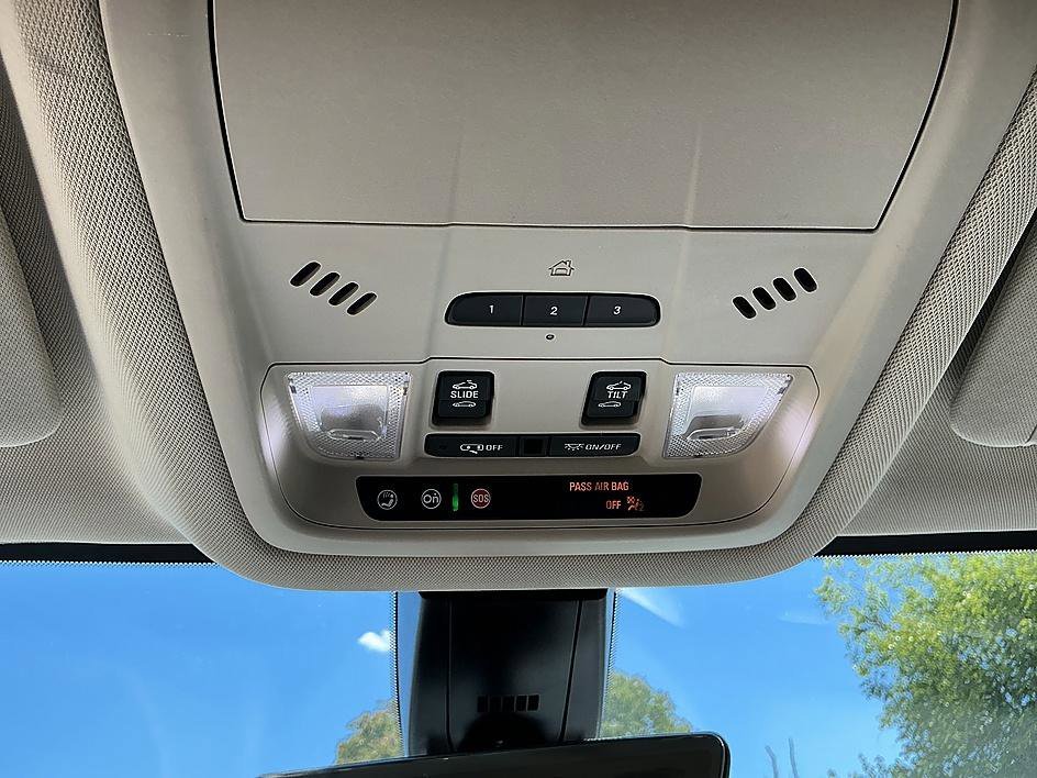 Used 2021 Summit White GMC Denali image 21