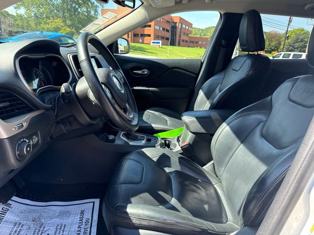 Used 2016 White Jeep Limited image 9