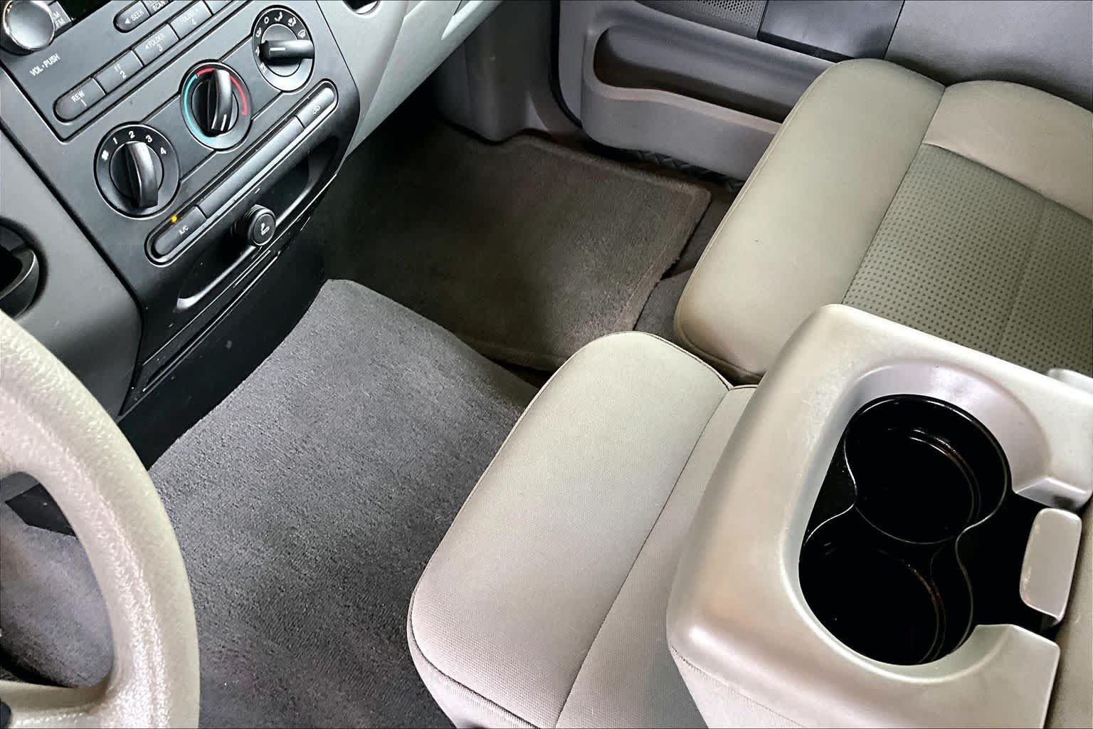 Used 2008 Dark Shadow Gray Clearcoat Metallic Ford XLT image 15