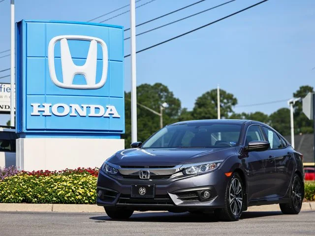 Used 2017 Modern Steel Metallic Honda EX-T image 1