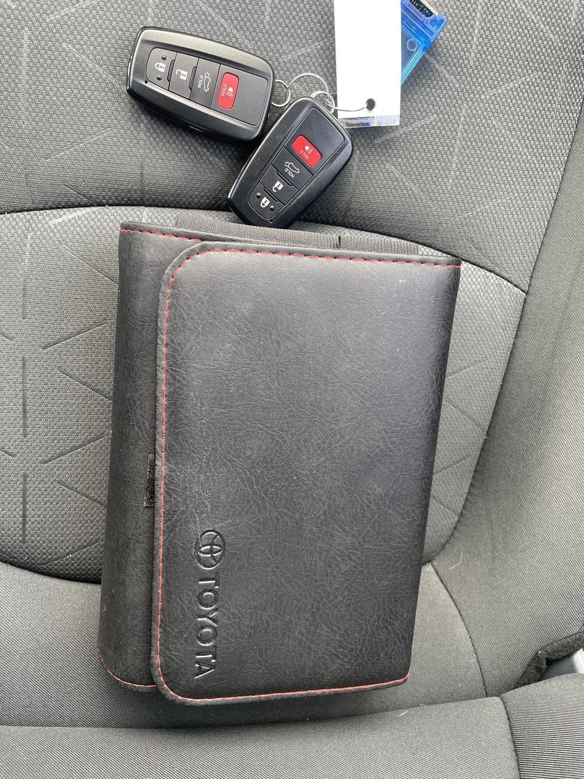 Used 2024 Magnetic Gray Metallic Toyota XLE image 26