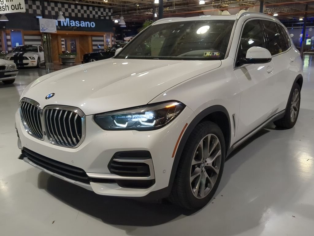 2022 BMW X5 xDrive40i's photo