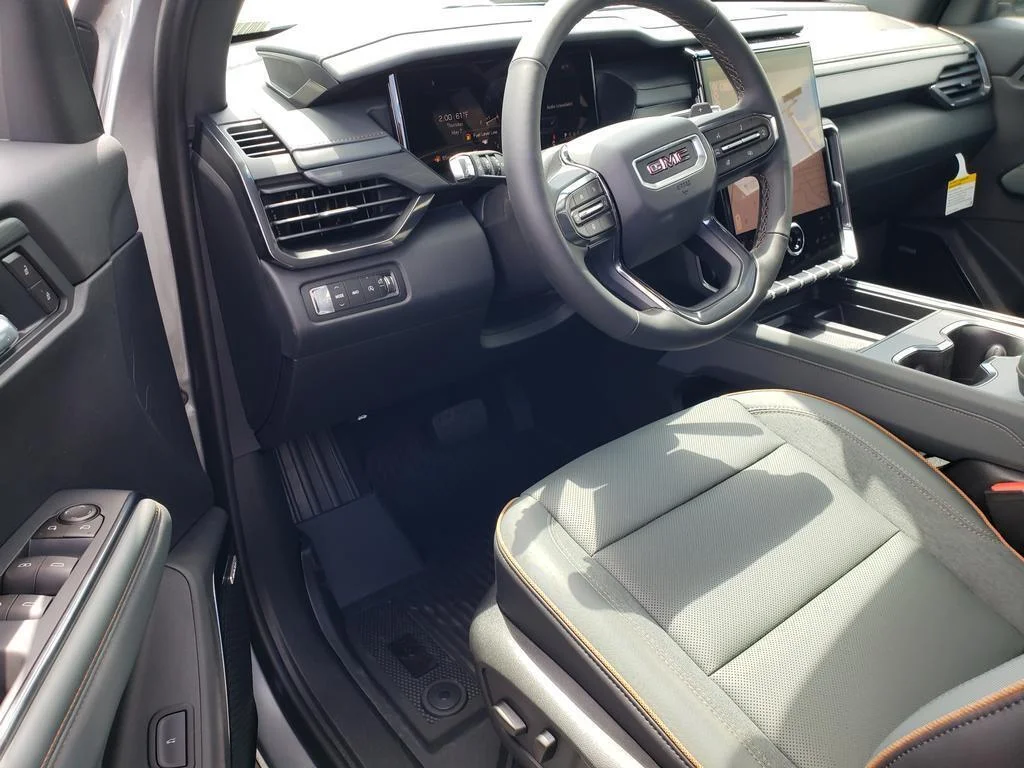 2026 GMC Acadia AT4 - Photo 10