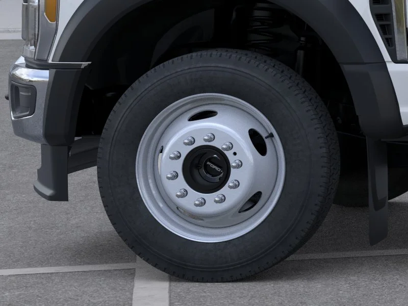 New 2026 Oxford White Ford F-550® XL image 19
