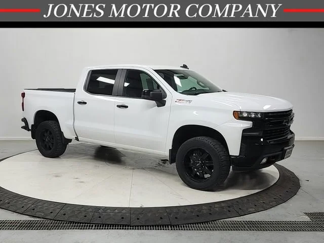 2019 Chevrolet Silverado 1500 LT Trail Boss 4X4 Crew Cab Short Box's photo