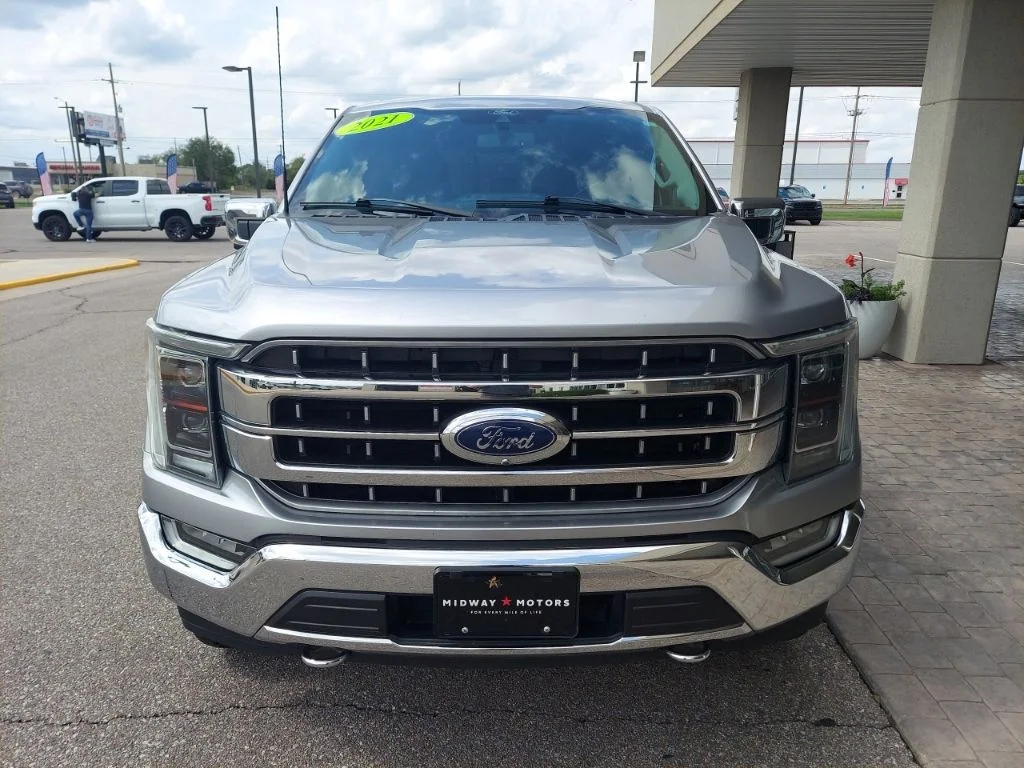 Used 2021 Silver Ford Lariat image 3