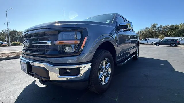 Used 2025 Gray Ford XLT image 9