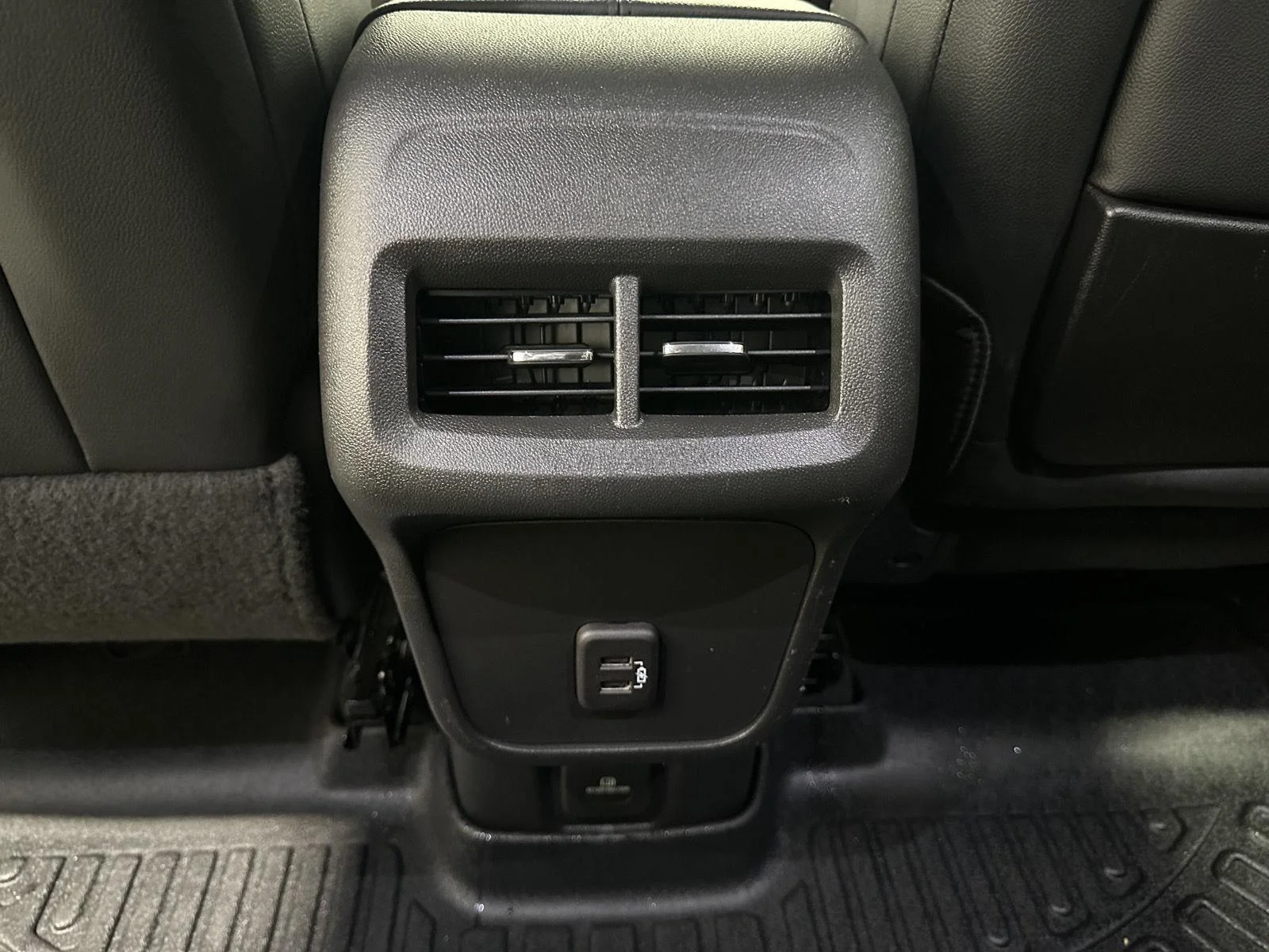 Used 2023 SUMMIT WHITE GMC SLT image 19