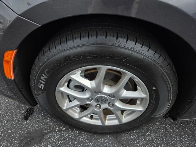 Used 2022 Gray Chrysler Touring L image 24