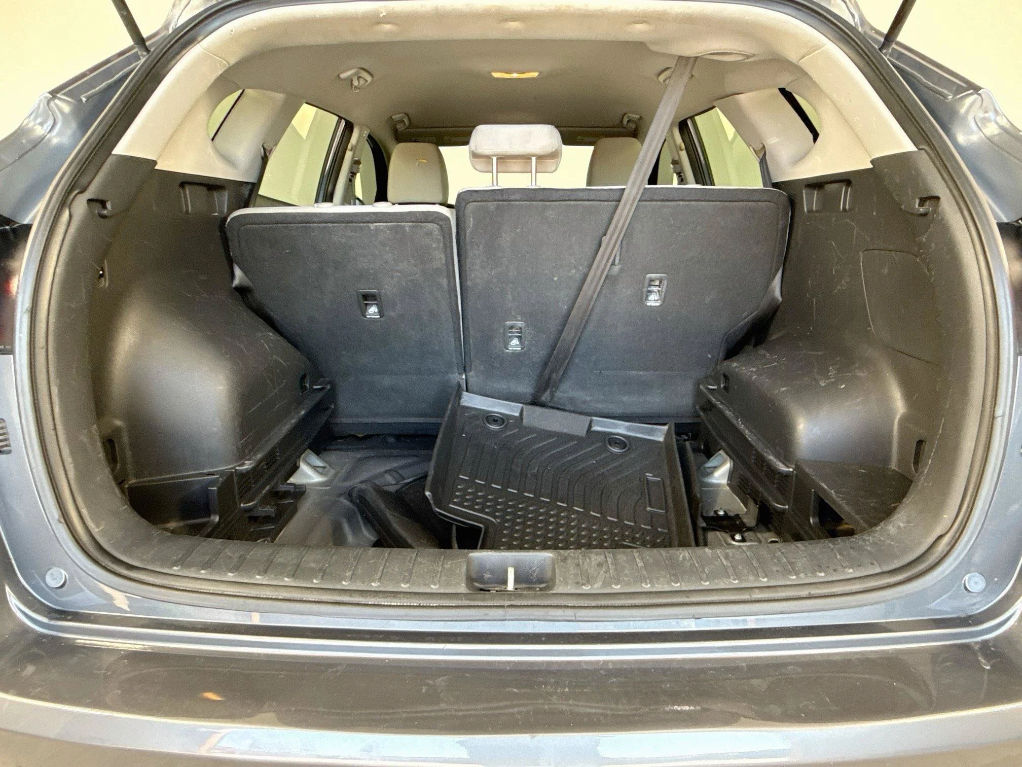 Used 2021 Gray Hyundai Value image 26