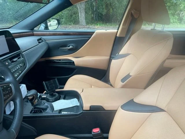 Certified Used 2024 Green Lexus ES 350 image 9