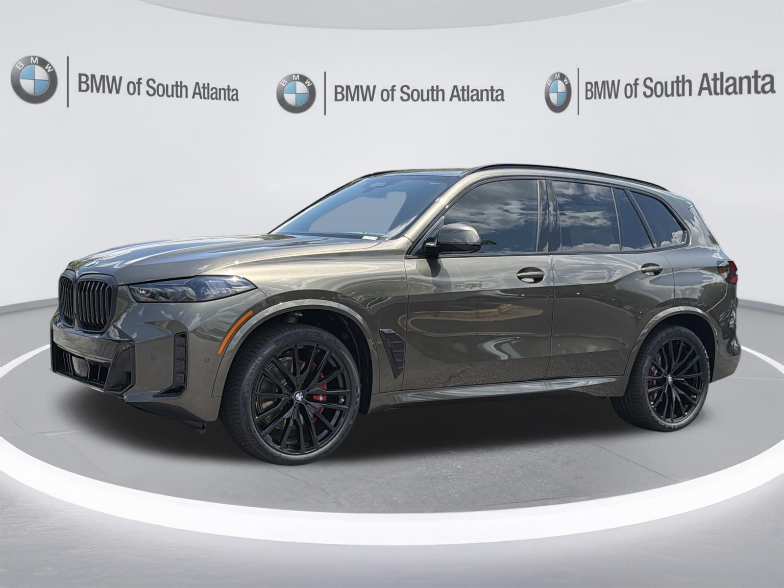 New 2026 Manhattan Green Metallic BMW sDrive40i image 23